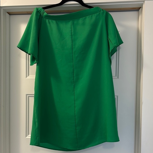 Green Ruched Blouse with Short Sleeves - Picture 7 of 9